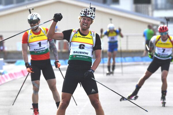 Белорусы не смогли завоевать медали в гонке преследования в Раубичах - Sputnik Беларусь