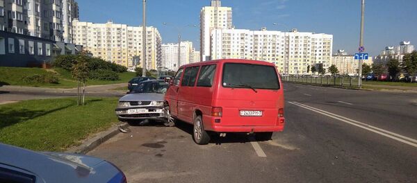 Авария с голым водителем в Минске - Sputnik Беларусь