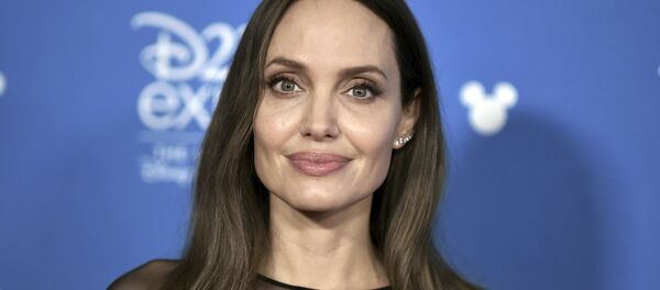 Анджелина Джоли запустила свой канал на YouTube - Sputnik Беларусь