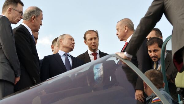 Президент РФ В. Путин и президент Турции Р. Т. Эрдоган посетили авиасалон МАКС 2019 - Sputnik Беларусь
