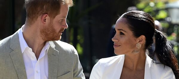 Меган Маркл и принц Гарри пообедали в сельском пабе - Sputnik Беларусь