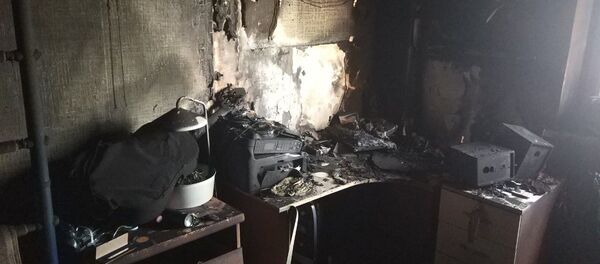 Оставшийся один дома 11-летний мальчик проснулся в горящей квартире - Sputnik Беларусь