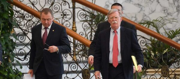 Советник президента США по национальной безопасности Джон Болтон и глава МИД Владимир Макей во Дворце Независимости в Минске - Sputnik Беларусь