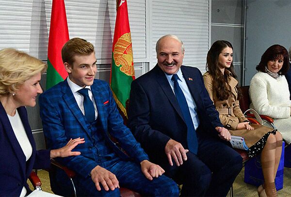 ​Личный кинотеатр и сауна: журналисты показали хоромы сына Лукашенко, фото