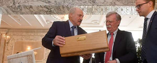 Александр Лукашенко и Джон Болтон - Sputnik Беларусь