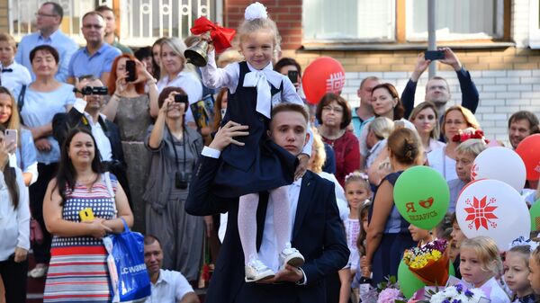 Первый звонок в гимназии №36 - Sputnik Беларусь