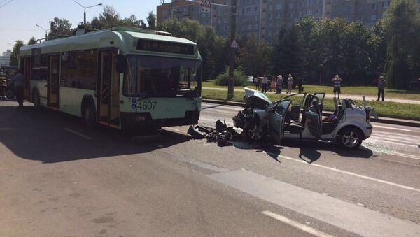 Умерла женщина-водитель, попавшая в ДТП с троллейбусом в Минске - Sputnik Беларусь