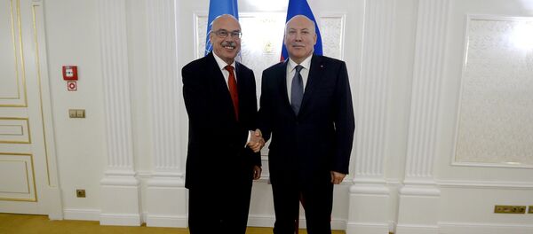 Глава Контртеррористического управления ООН Владимир Воронков и посол России в Беларуси Дмитрий Мезенцев Глава Контртеррористического управления ООН Владимир Воронков и посол России в Беларуси Дмитрий Мезенцев - Sputnik Беларусь