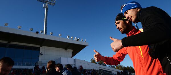 Биатлонисты Антон Шипулин (Россия) и Мартен Фуркад (Франция)  - Sputnik Беларусь