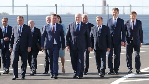 Президент Беларуси Александр Лукашенко с рабочим визитом в Бресте - Sputnik Беларусь