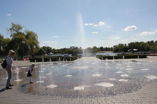 Как будут отмечать и что подарили? Брест накануне миллениума - Sputnik Беларусь