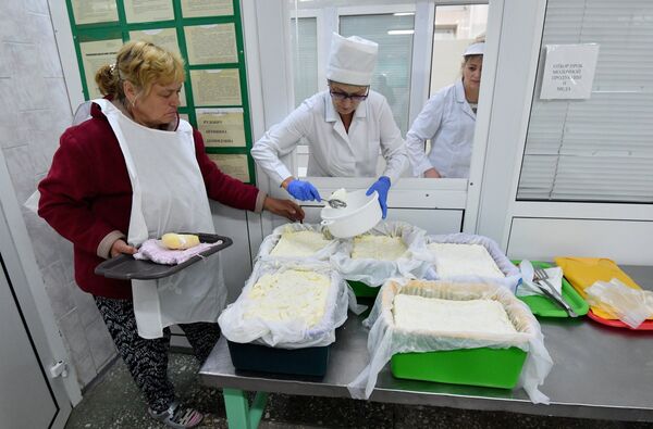 Грибочки радиоактивные? Как на Комаровке проверяют продукты - Sputnik Беларусь