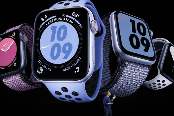 Apple представила новые планшет, часы и три смартфона Apple представила новые планшет, часы и три смартфона - Sputnik Беларусь