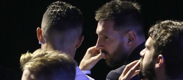 Футболисты Лионель Месси и Криштиану Роналду - Sputnik Беларусь