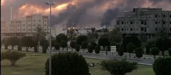 Пожар на НПЗ в Саудовской Аравии Пожар на НПЗ в Саудовской Аравии - Sputnik Беларусь