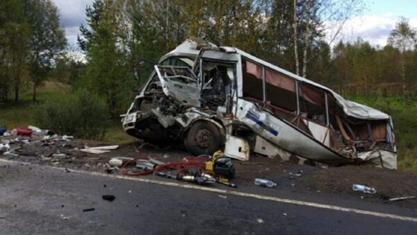 Жуткое ДТП под Ярославлем: 7 человек погибли, почти 30 травмированы - Sputnik Беларусь