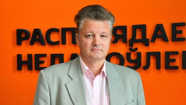 Политический эксперт Вадим Елфимов - Sputnik Беларусь