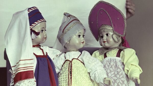 Куклы в национальных костюмах - Sputnik Беларусь
