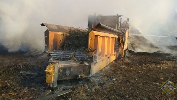 Пожар на территории предприятия по переработке отходов в Минском районе - Sputnik Беларусь