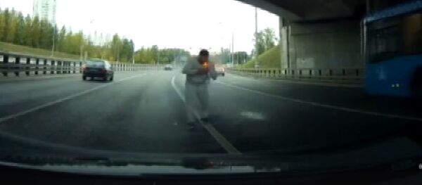 Дорожный конфликт: водитель выстрелил в оппонента из ракетницы - Sputnik Беларусь