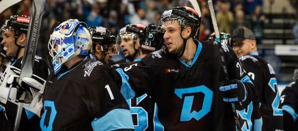 Хоккеисты минского Динамо Хоккеисты минского Динамо - Sputnik Беларусь