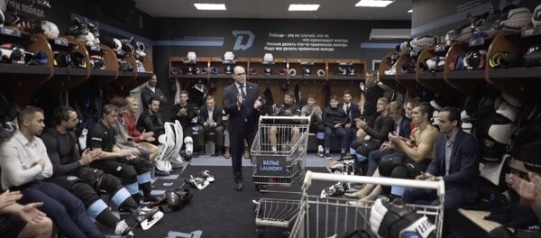 Победная раздевалка минского Динамо после матча с Йокеритом, видео - Sputnik Беларусь