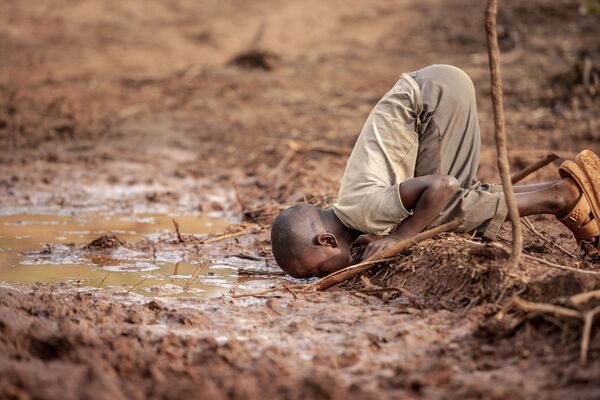 Снимок Water Scarcity фотографа Frederick Dharshie, получивший приз Water, Equality and Sustainability Prize в рамках конкурса  - Sputnik Беларусь