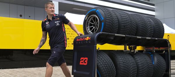 Подготовка к российскому этапу чемпионата мира по кольцевым автогонкам в классе Формула-1 - Sputnik Беларусь