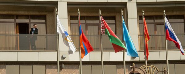 Саммит ЕАЭС: флаги стран-участниц - Sputnik Беларусь