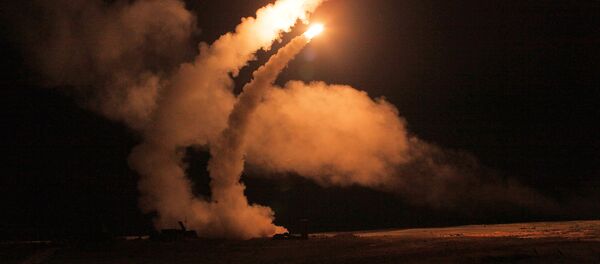 Ночной пуск ракет зенитными ракетными системами С-400 Триумф, архивное фото Ночной пуск ракет зенитными ракетными системами С-400 Триумф, архивное фото - Sputnik Беларусь