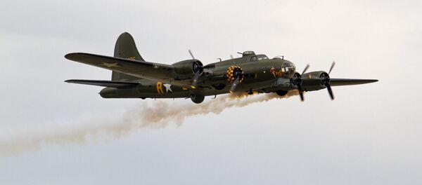 Бомбардировщик B-17 Летающая крепость, архивное фото - Sputnik Беларусь