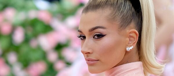 Хейли Бибер - супруга певца Джастина Бибера - Sputnik Беларусь