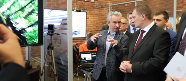 Директор ПВТ Всеволод Янчевский и первый заместитель премьер-министра Александр Турчин - Sputnik Беларусь