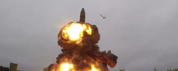 Учебно-боевой пуск баллистической ракеты Тополь-М с космодрома Плесецк - Sputnik Беларусь