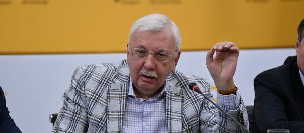 Траццякоў: каму лягчэй за ўсё знайсці агульную мову з масавай аўдыторыяй Траццякоў: каму лягчэй за ўсё знайсці агульную мову з масавай аўдыторыяй - Sputnik Беларусь