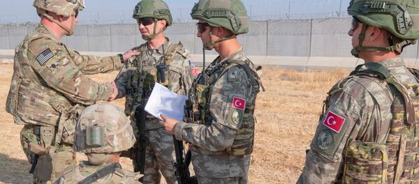 Турецкий и американский патруль в Сирии - Sputnik Беларусь