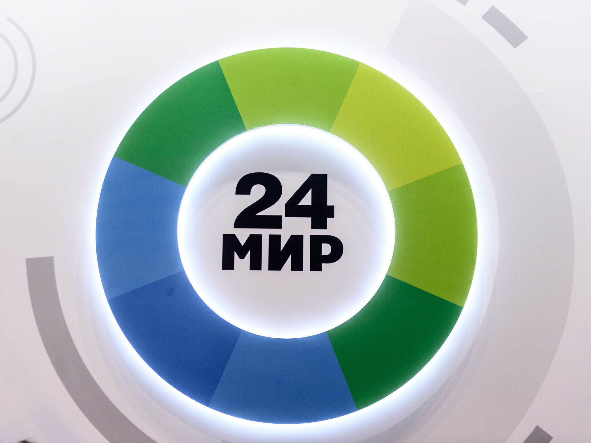 Миру 24 сайт. Логотип телеканала мик24. Мир 24. Телеканал мир 24. Эмблема телеканала мир.
