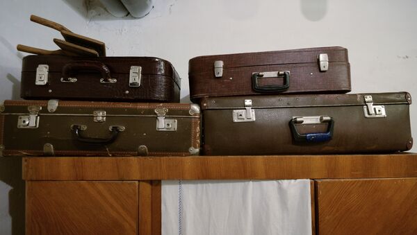 Старые советские чемоданы, архивное фото - Sputnik Беларусь