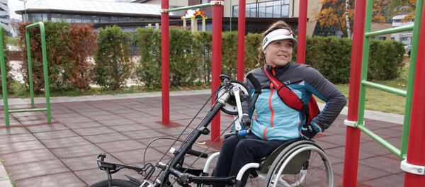 Паралимпийская чемпионка Людмила Волчек тренируется каждый день Паралимпийская чемпионка Людмила Волчек тренируется каждый день - Sputnik Беларусь