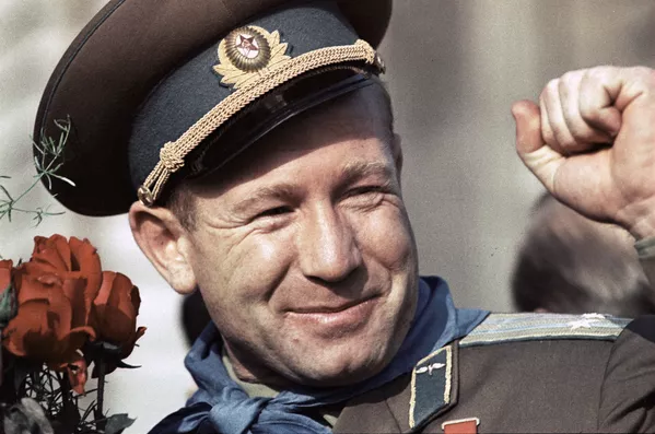 Алексей Леонов - 11-й летчик-космонавт СССР и первый человек, вышедший в открытый космос. Алексей Леонов - 11-й летчик-космонавт СССР и первый человек, вышедший в открытый космос. - Sputnik Беларусь