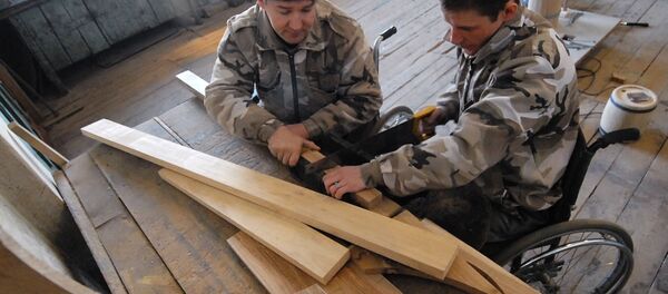 Работа реабилитационного трудового центра для инвалидов - Sputnik Беларусь