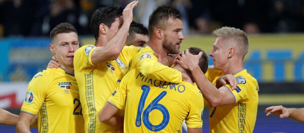 Футболисты сборной Украины - Sputnik Беларусь