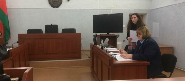 Государственный обвинитель несколько часов зачитывала обвинение Государственный обвинитель несколько часов зачитывала обвинение - Sputnik Беларусь