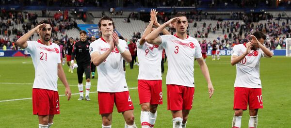 Футболисты сборной Турции - Sputnik Беларусь
