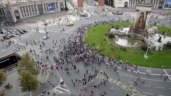 Сторонники независимости Каталонии на площади Испании в Барселоне - Sputnik Беларусь