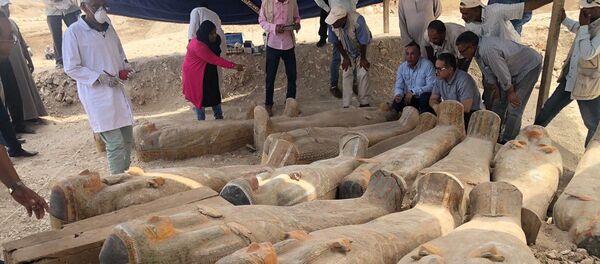 Археологи нашли в Египте захоронение с 20 нетронутыми саркофагами - Sputnik Беларусь