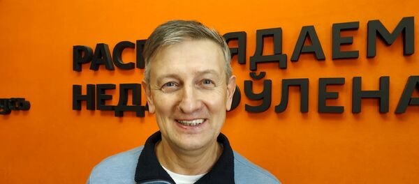 Романчук о Нобелевской премии: экономическую теорию свели к мышам Романчук о Нобелевской премии: экономическую теорию свели к мышам - Sputnik Беларусь