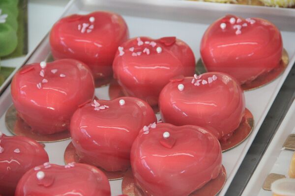 Домашние копчености и арахисовая паста: что еще вы не знали про Комаровку - Sputnik Беларусь