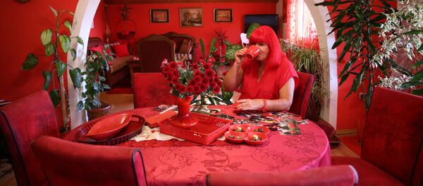 Боснийская lady in red  - Sputnik Беларусь