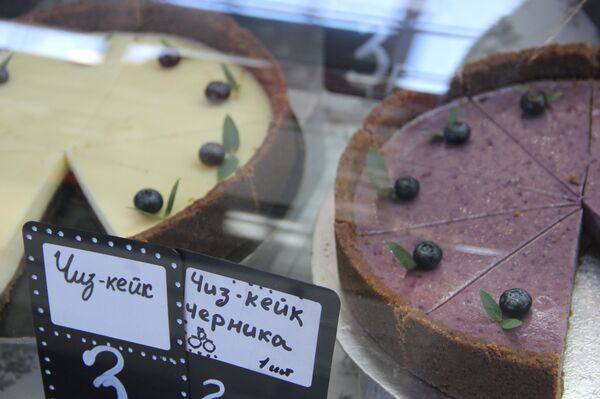 Домашние копчености и арахисовая паста: что еще вы не знали про Комаровку - Sputnik Беларусь